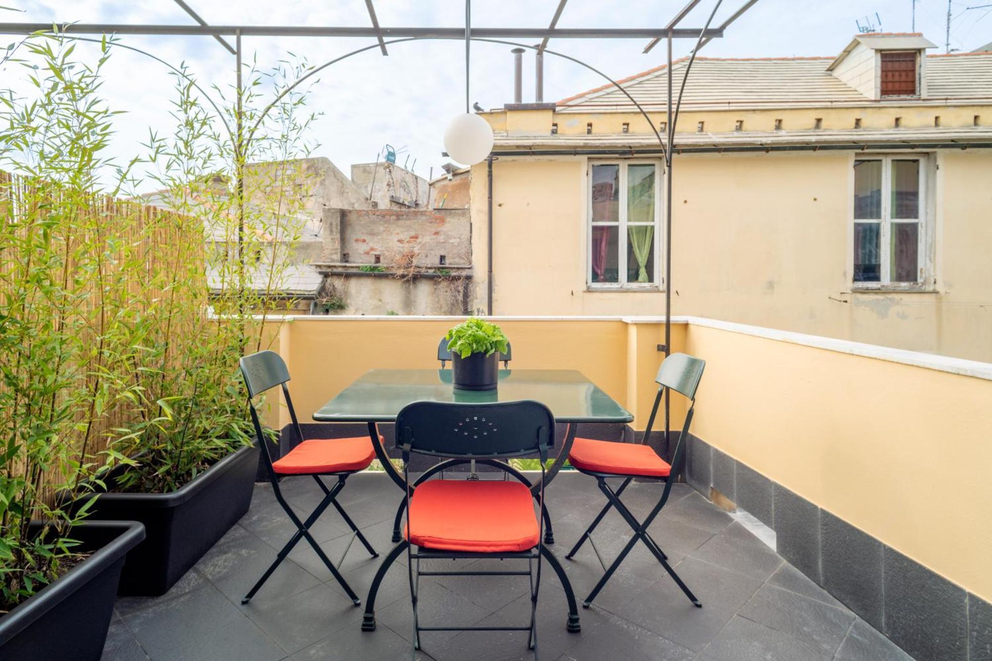 Cosy Apartment With Terrace Genua Zewnętrze zdjęcie